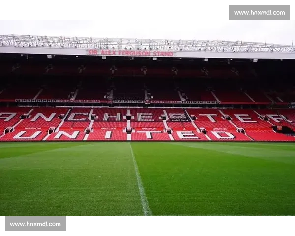 贝巴领衔!曼联二客球衣重现 90 年代经典,黑黄风暴席卷老特拉福德